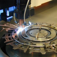 Laser welding of clutch plates for lorries 