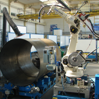 Automatizovaný AUTOWELDLINK - vsokoproduktívne automatizovaný technologický komplex je určený na výrobu veľkokapacitných nádrží a potrubí